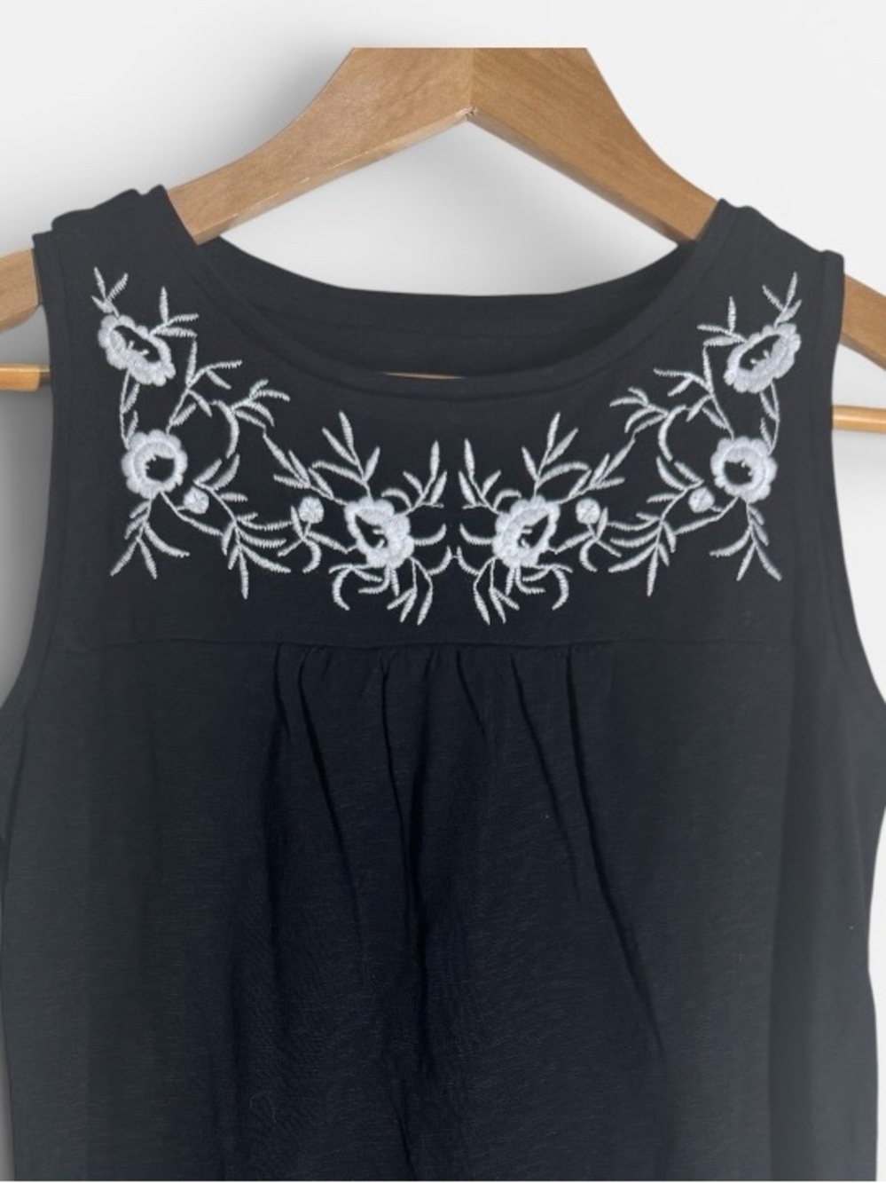 NWT Talbots Embroidered Boho Knit Tank Top Sz. Petite - Picture 2 of 4